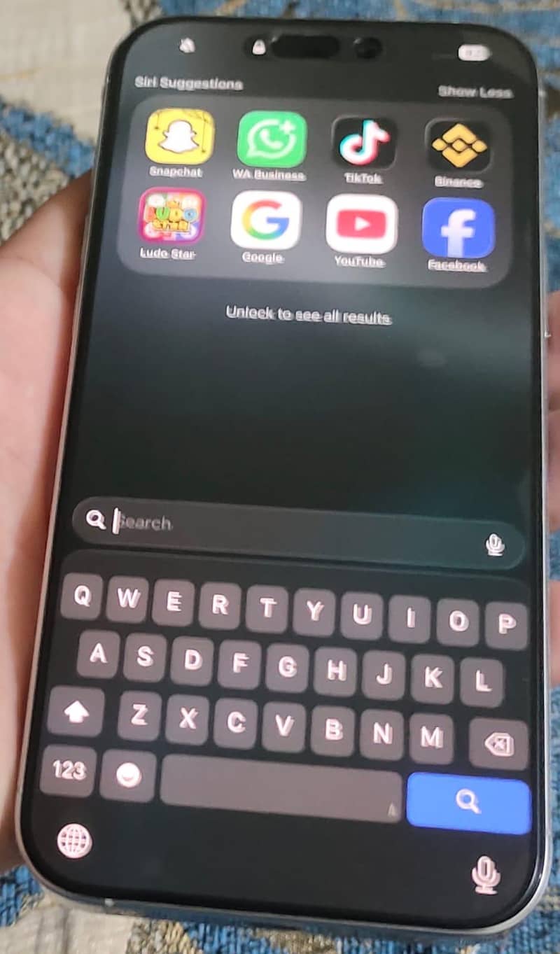 Apple iPhone 16 Pro Max 6
