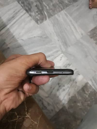 Sharp Aquos Zero 5g basic , 4/64 , official pta