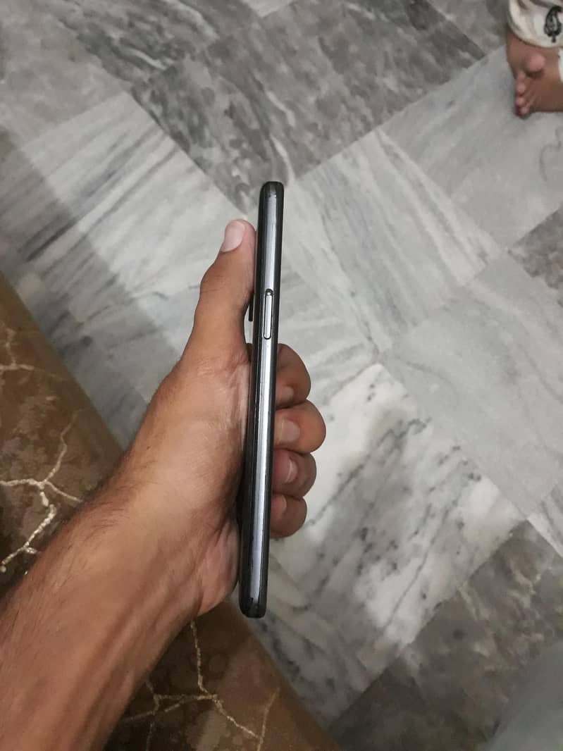 Sharp Aquos Zero 5g basic , 4/64 , official pta 1