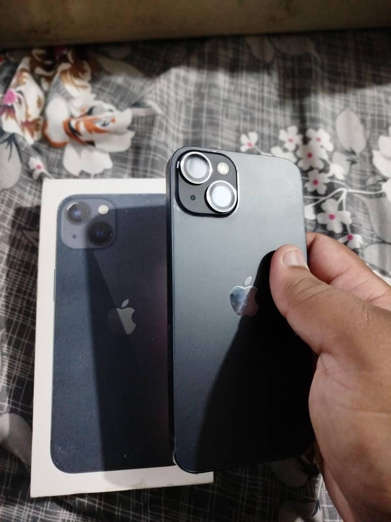 Apple iPhone 13 4