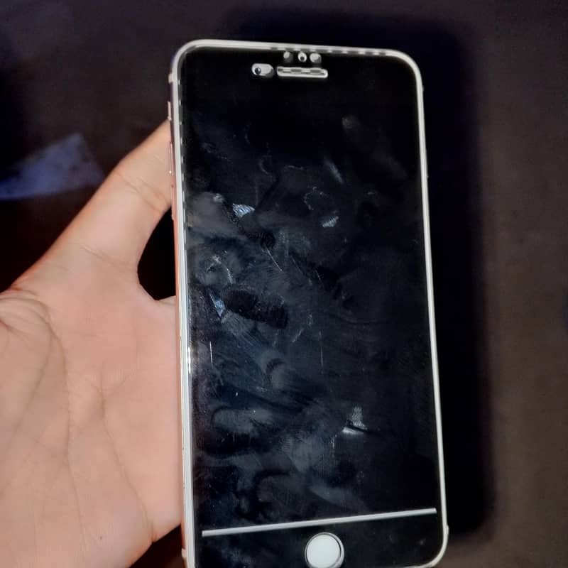 Apple iPhone 8 Plus 1