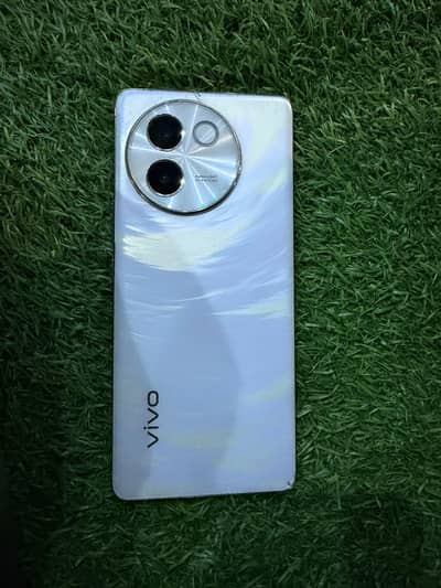 Vivo V30e
