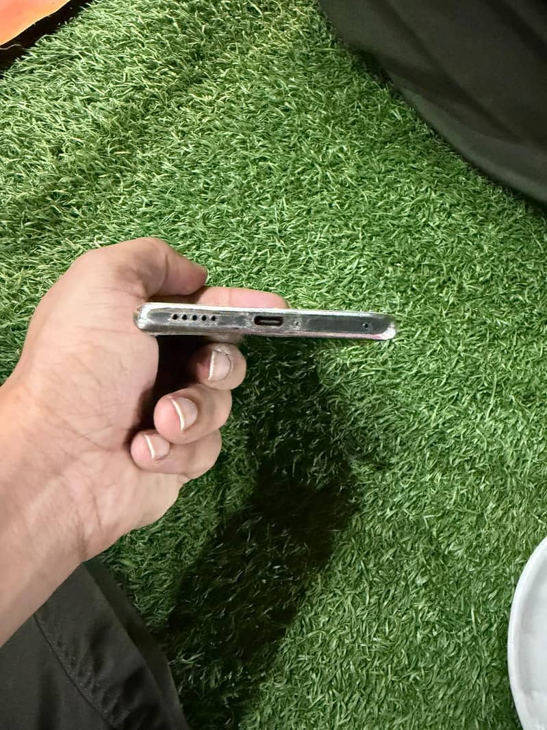 Vivo V30e 2