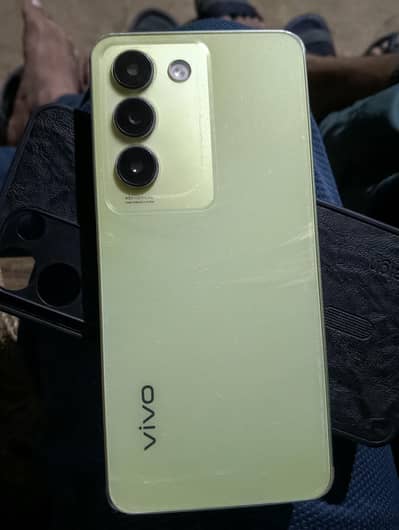 Vivo Y100