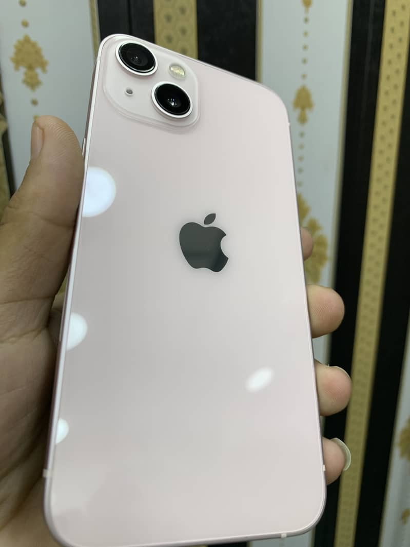 Apple iPhone 13 5