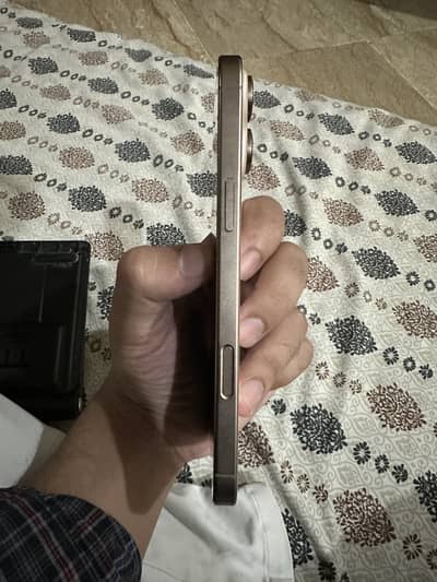 Apple iPhone 16 Pro Max
