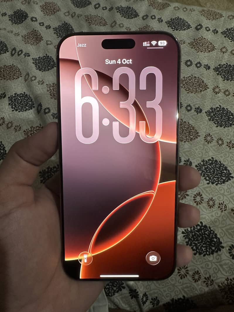 Apple iPhone 16 Pro Max 2