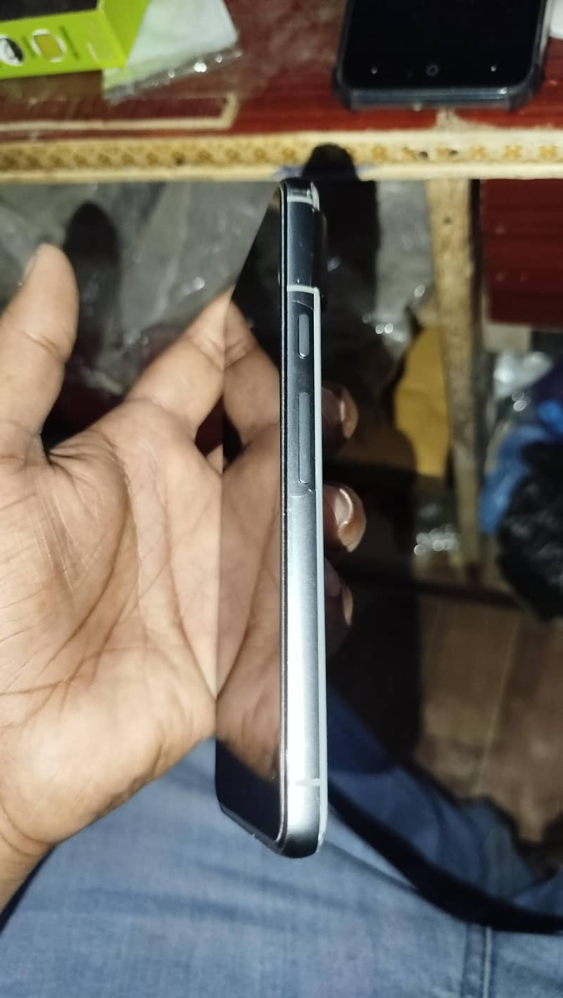 Google Pixel 8 2