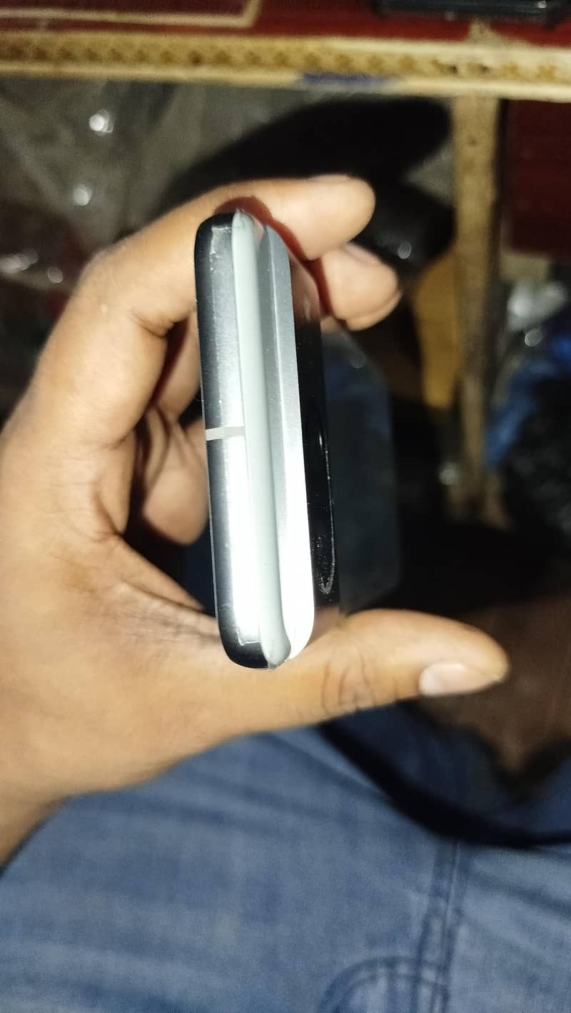 Google Pixel 8 5