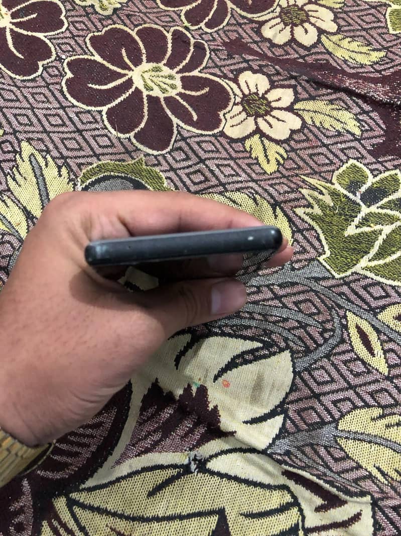 Google Pixel 6a 5