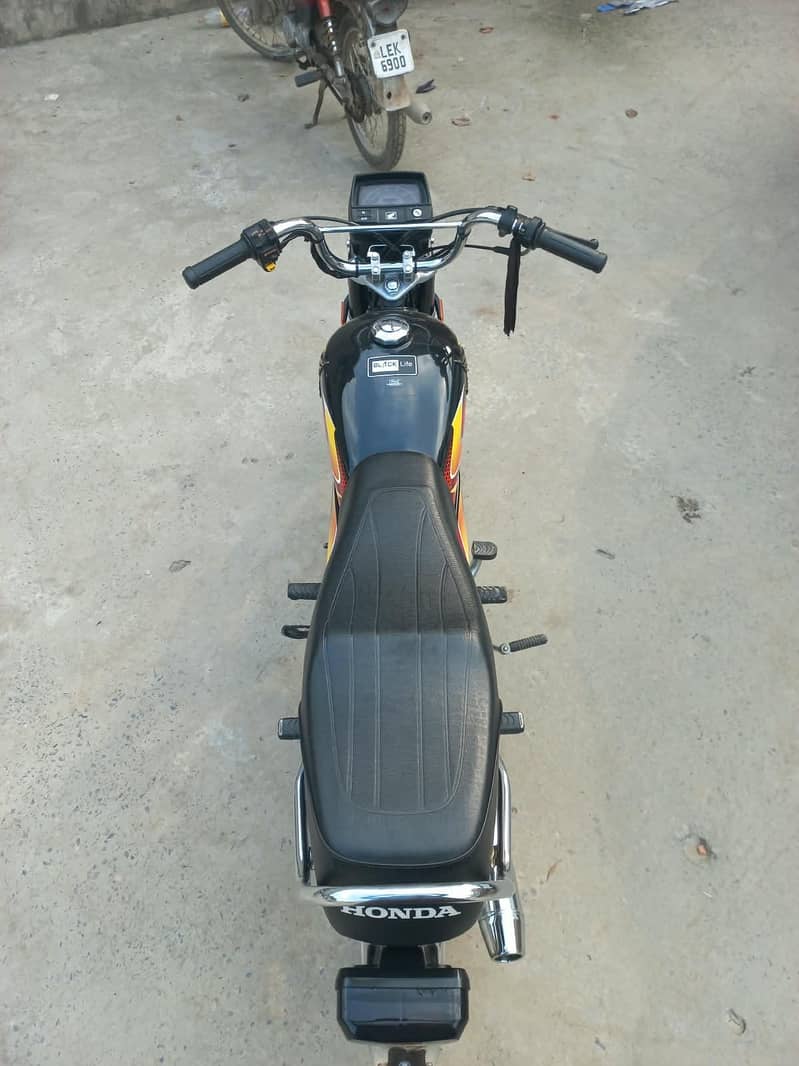Honda CD70 3