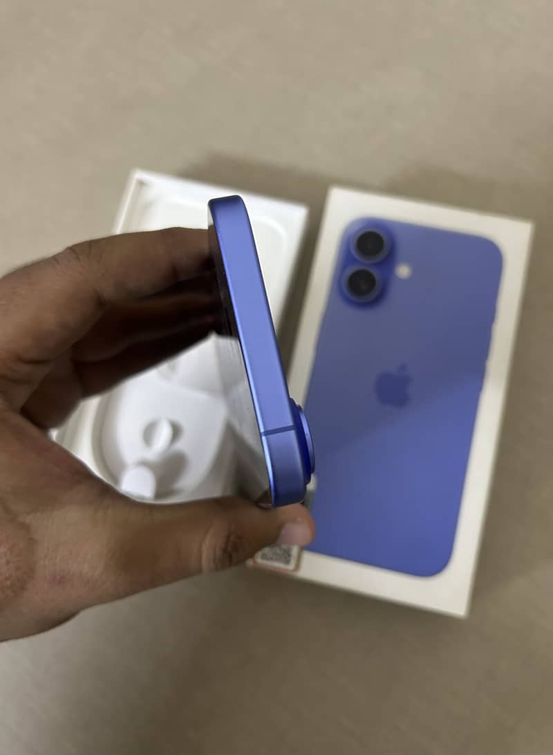 iPhone 16 2