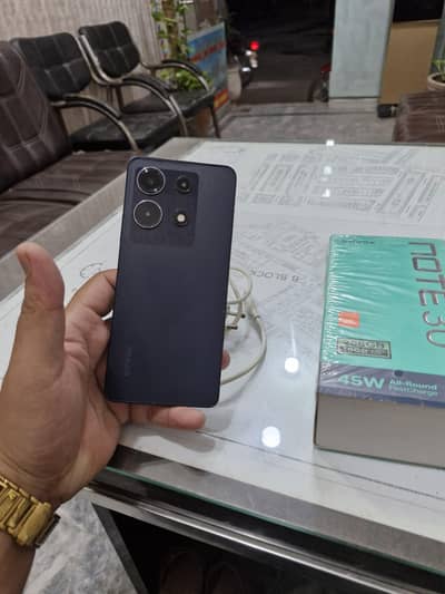 Infinix Note 30