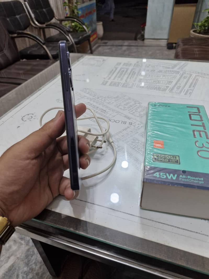 Infinix Note 30 2