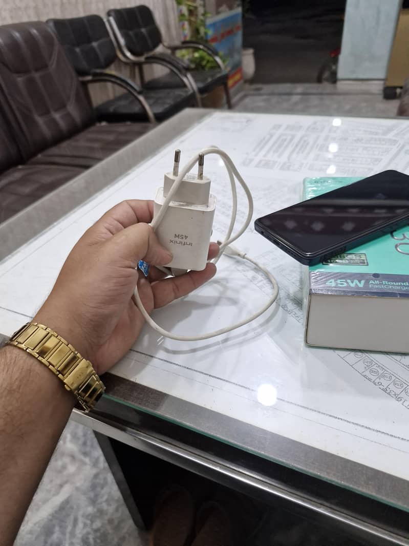 Infinix Note 30 7