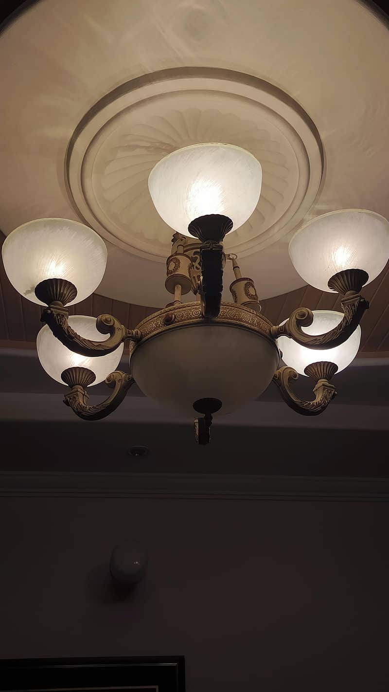 Chandelier 1