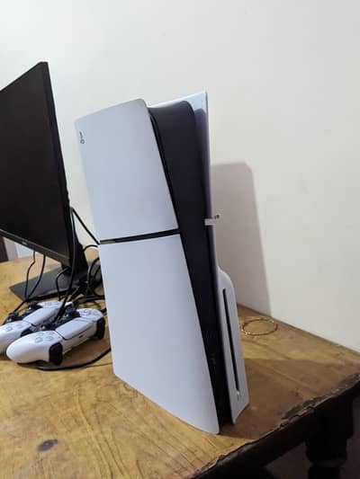 ps5 with 2 controller