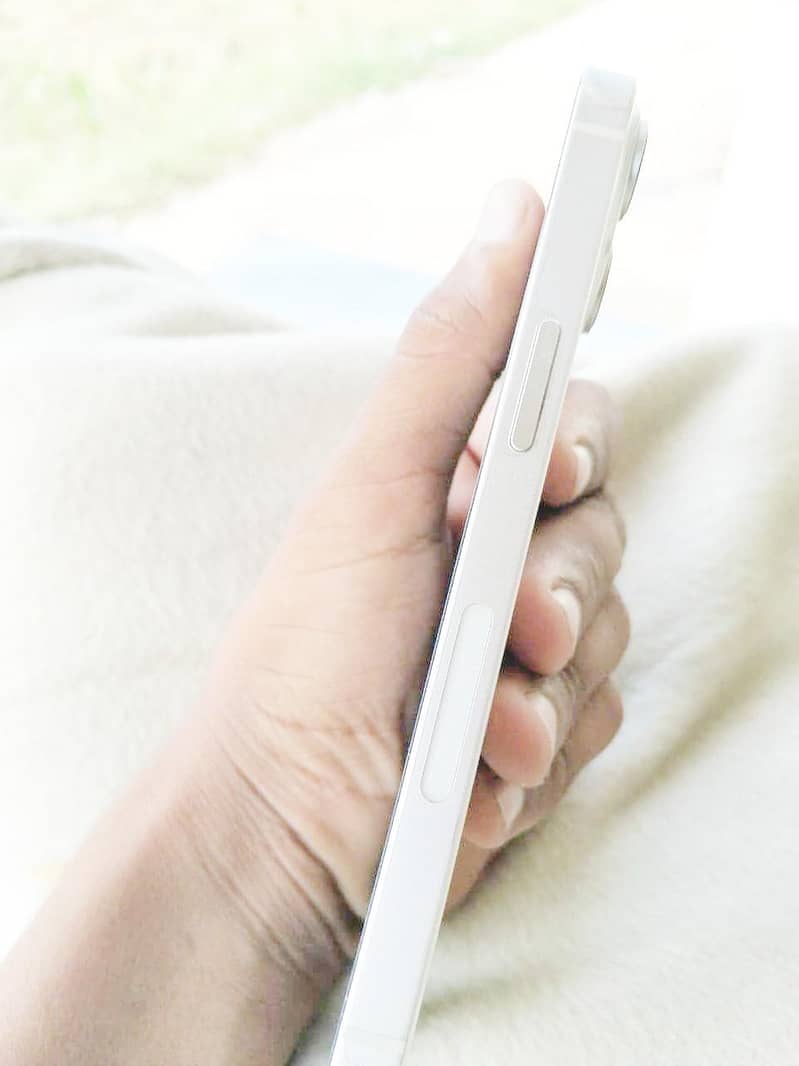 Apple iPhone 14 10/10 Condition, 3