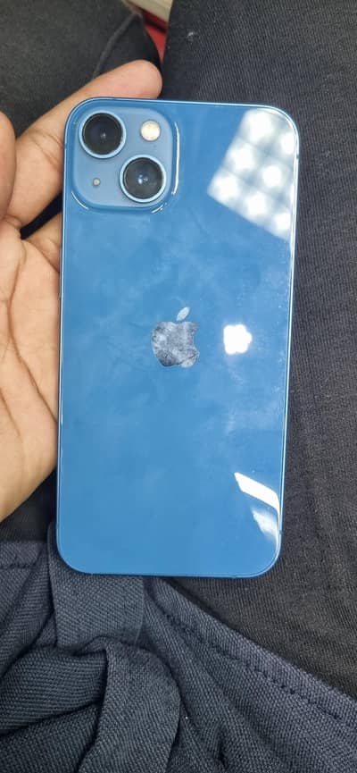 Apple iPhone 13