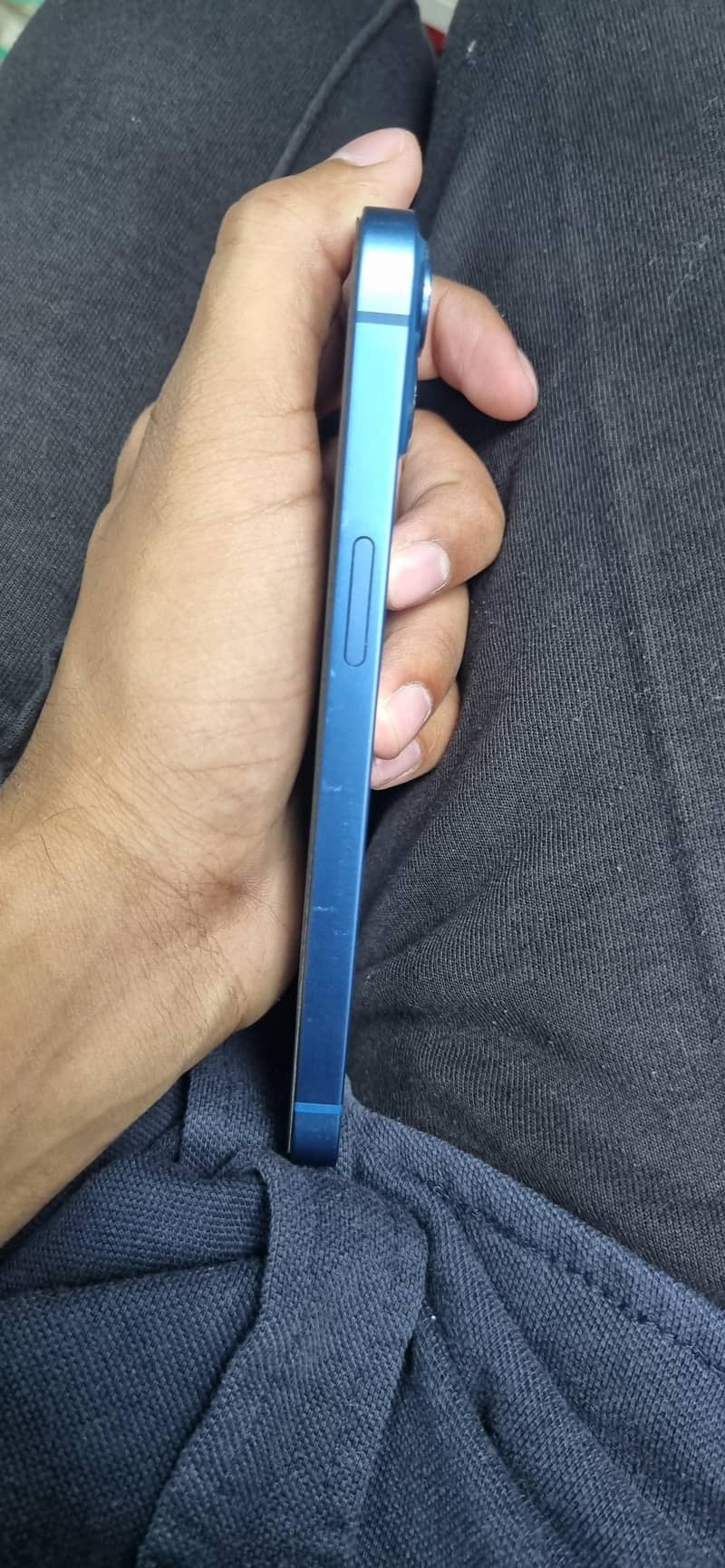 Apple iPhone 13 2