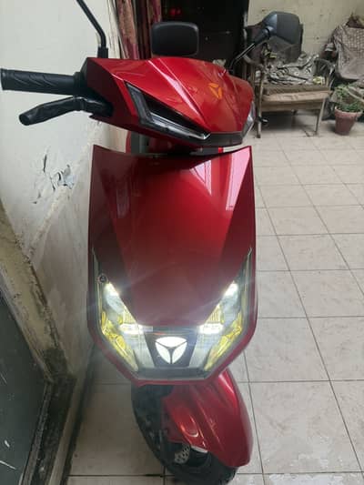 Yadea T5