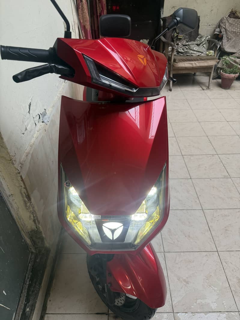 Yadea T5 0