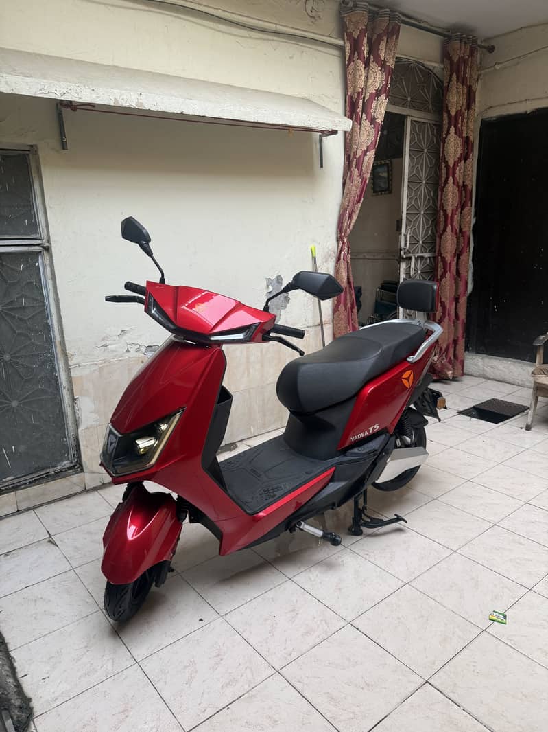Yadea T5 1