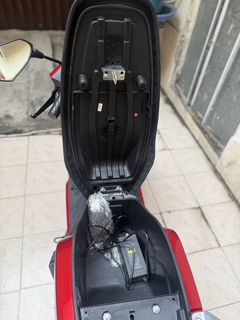 Yadea T5 7