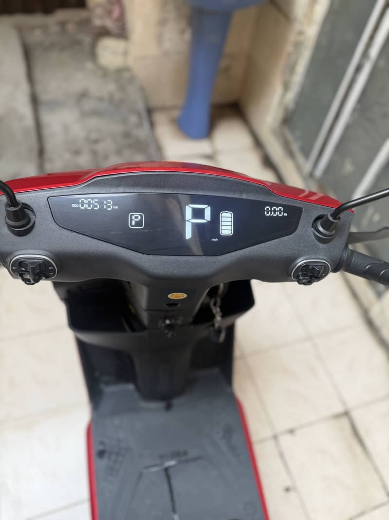 Yadea T5 10