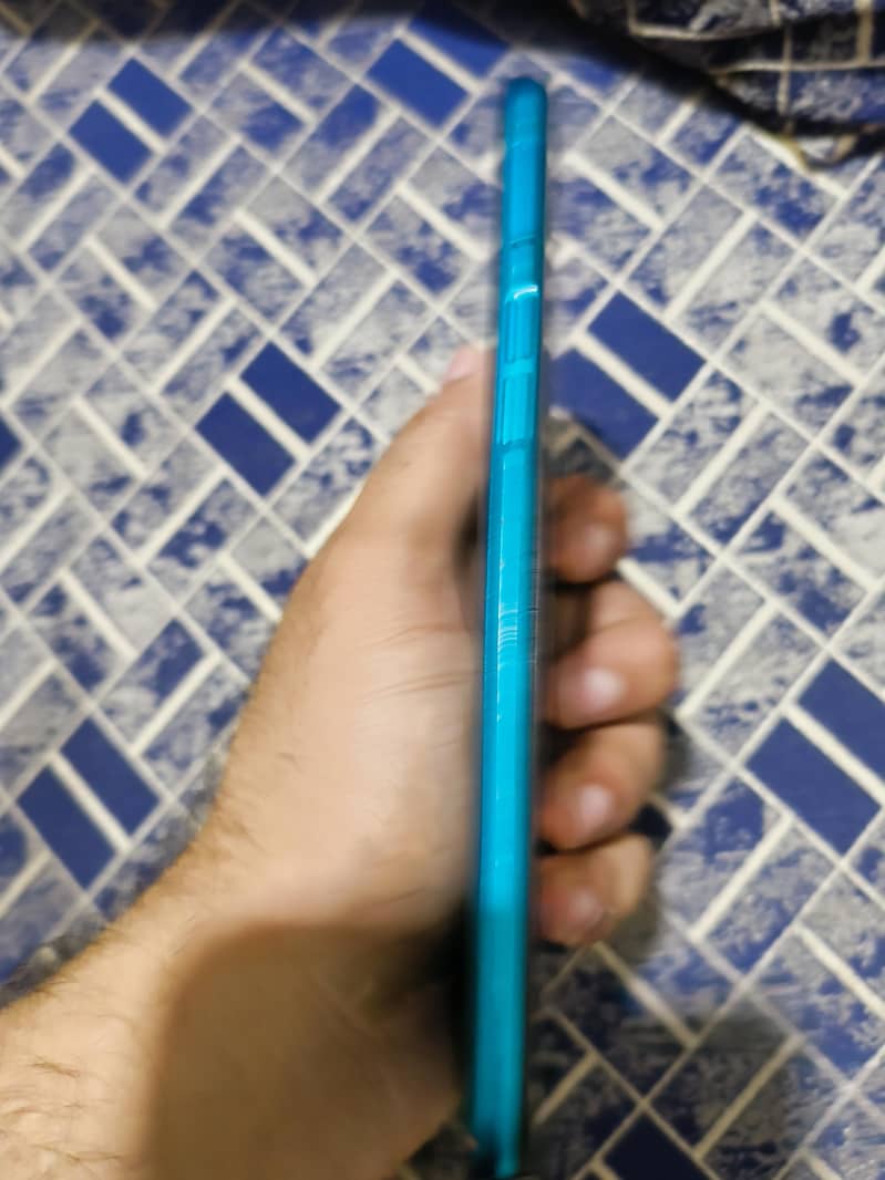 Realme 5i 4