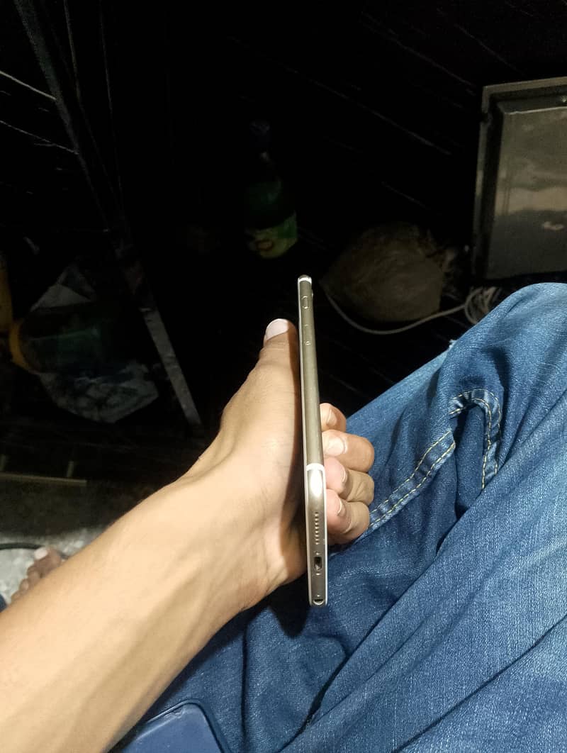 Apple iPhone 6 Plus 7