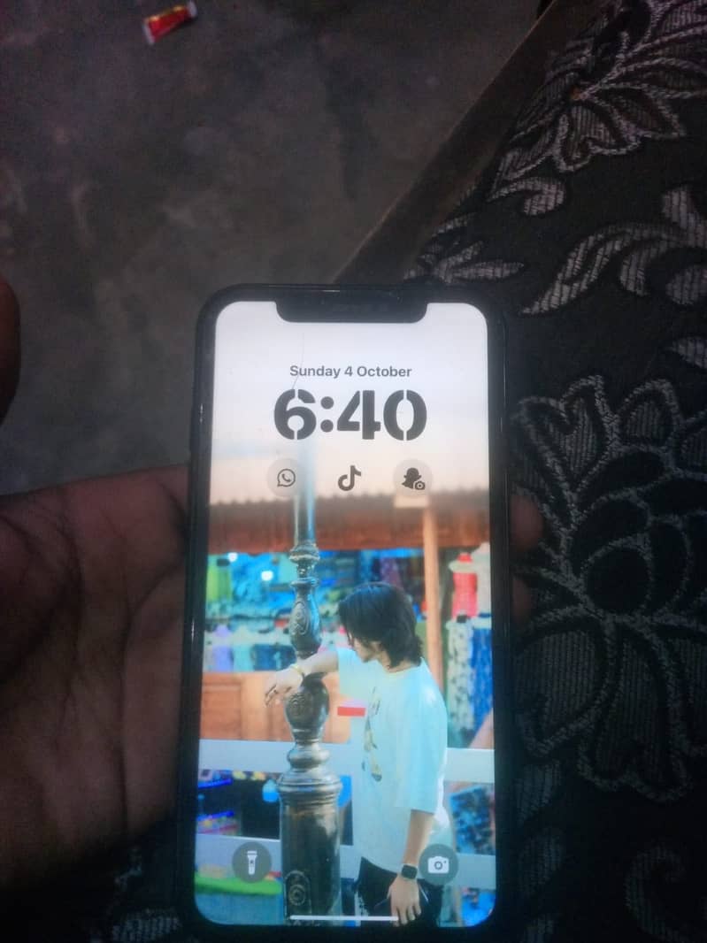 Apple iPhone XR 1