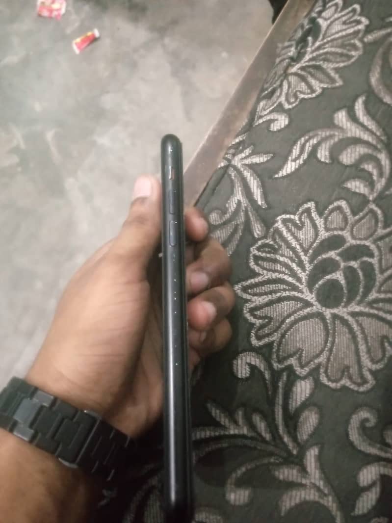 Apple iPhone XR 3