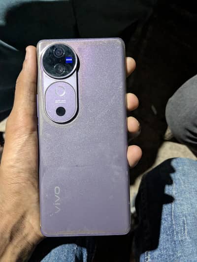 Vivo V40