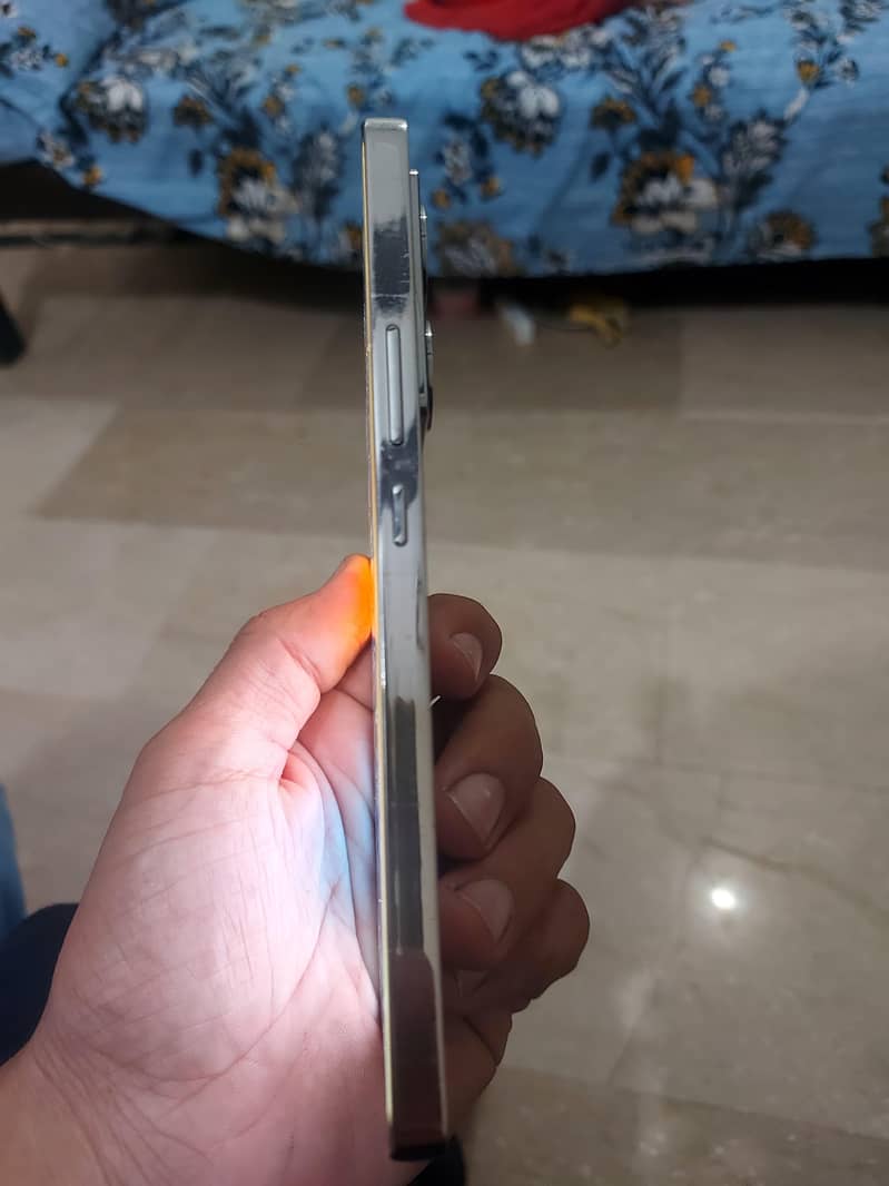 Infinix Note 40 4