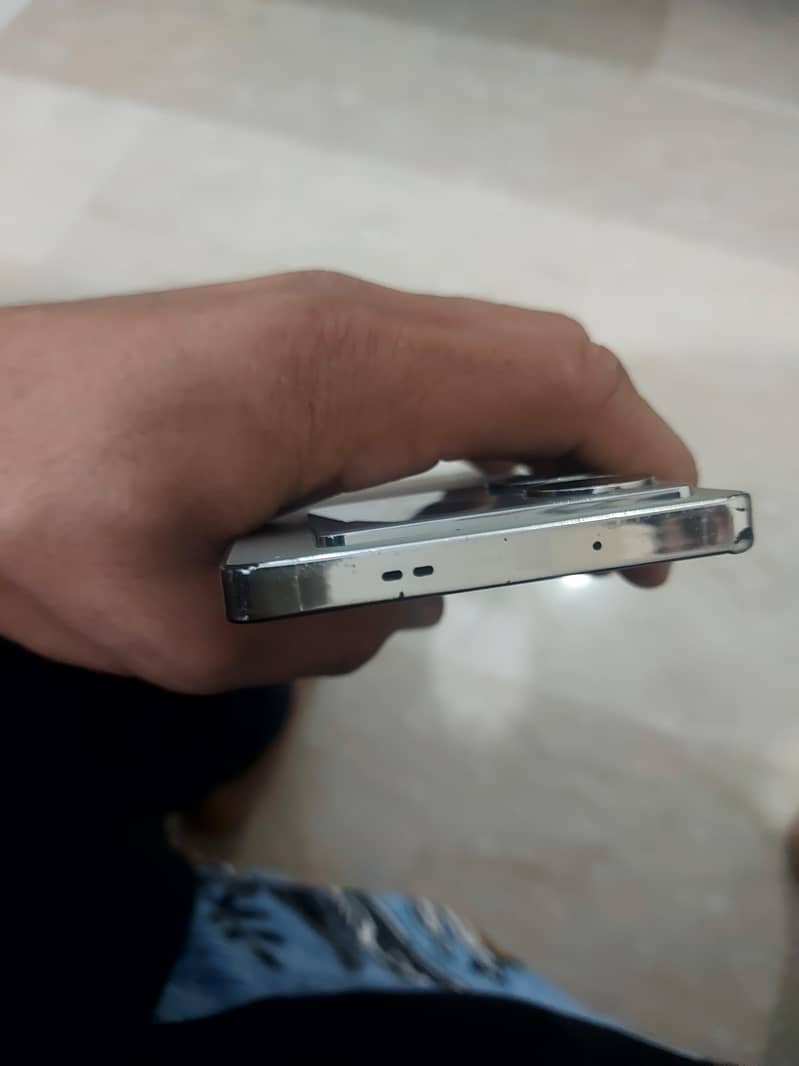 Infinix Note 40 5