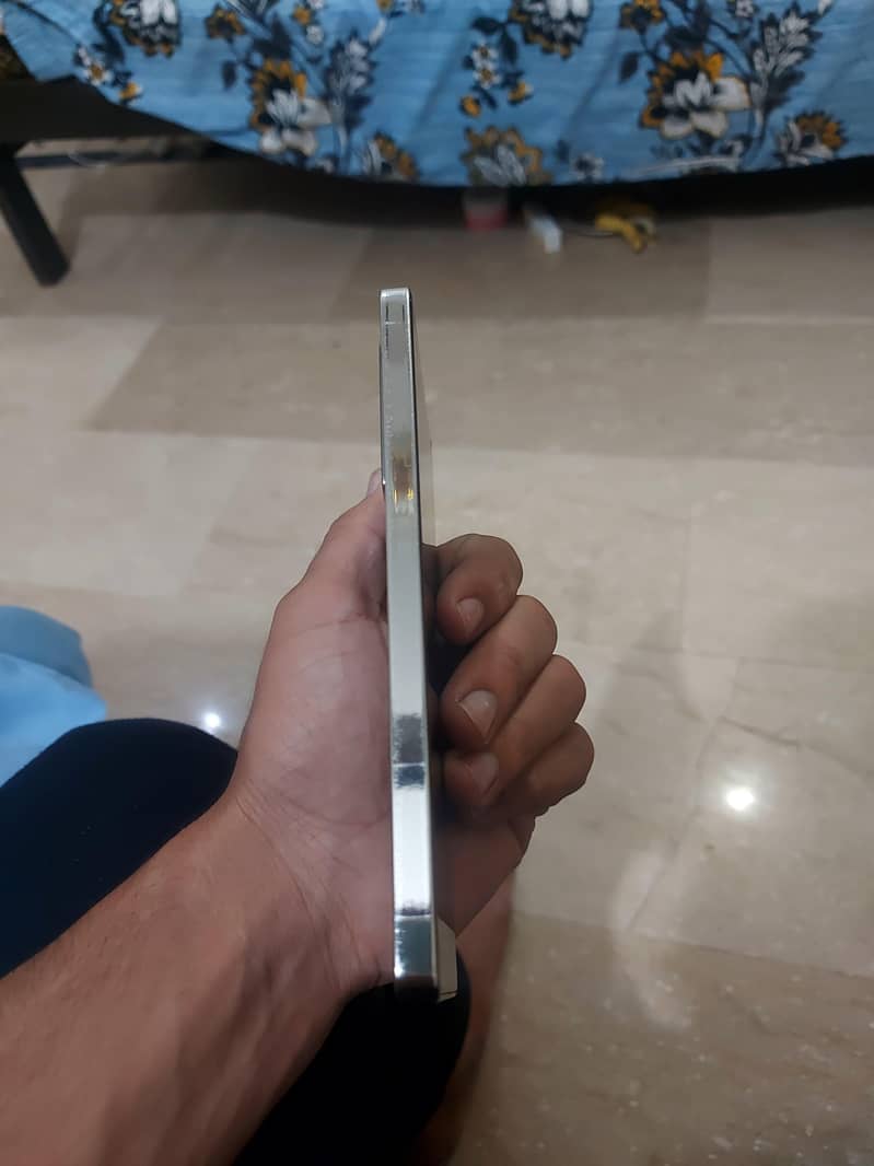 Infinix Note 40 8
