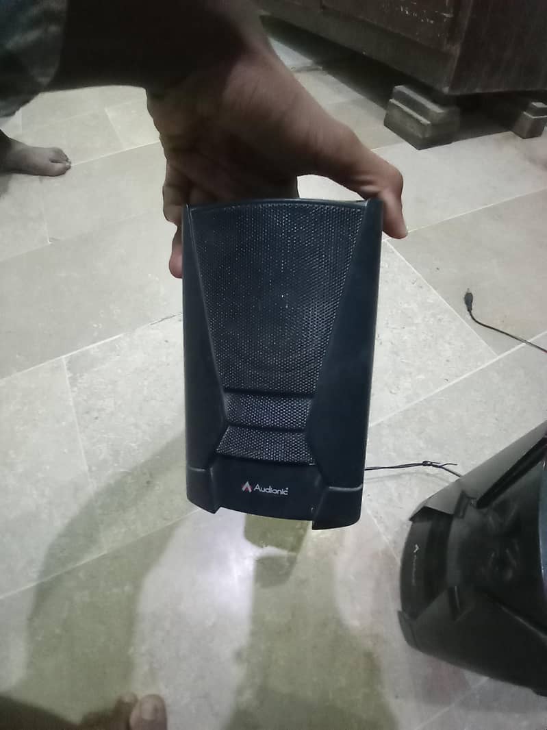 Yeh Audionic ka Mega 10 3