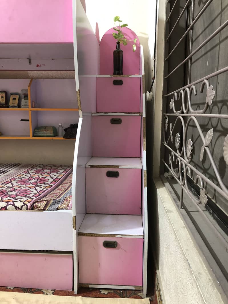 Bunk Bed / Triple Decker bed 4