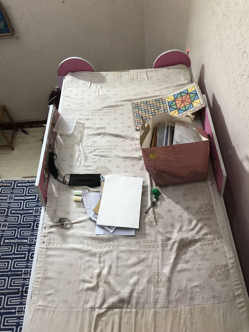 Bunk Bed / Triple Decker bed 14