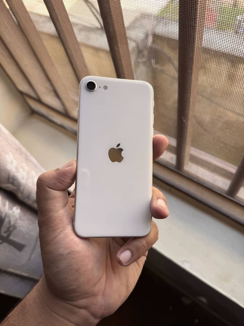 Apple iPhone SE 0