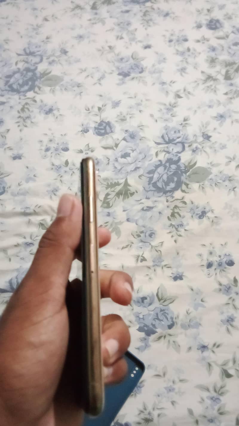 Apple iPhone XS 2