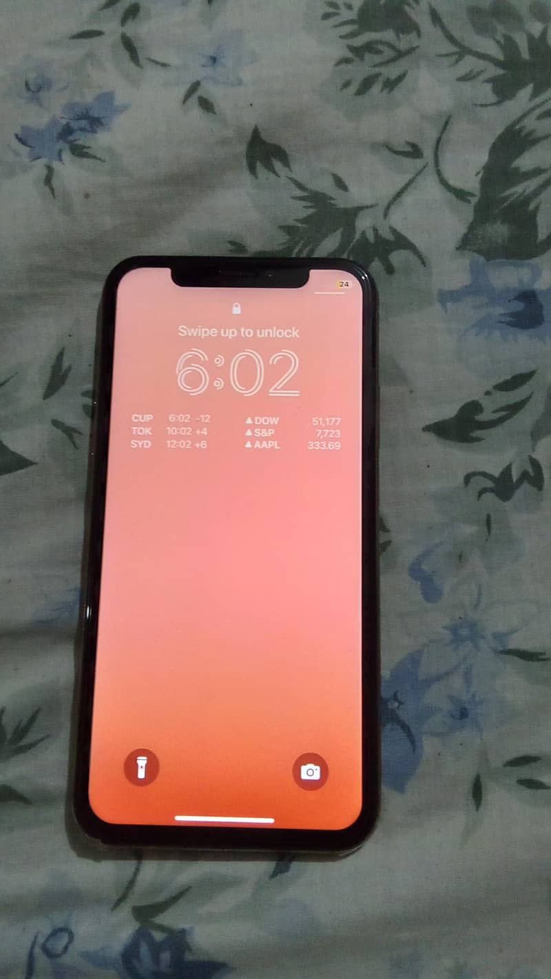 Apple iPhone XS 4
