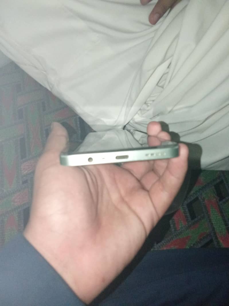 Realme Note 60x 4