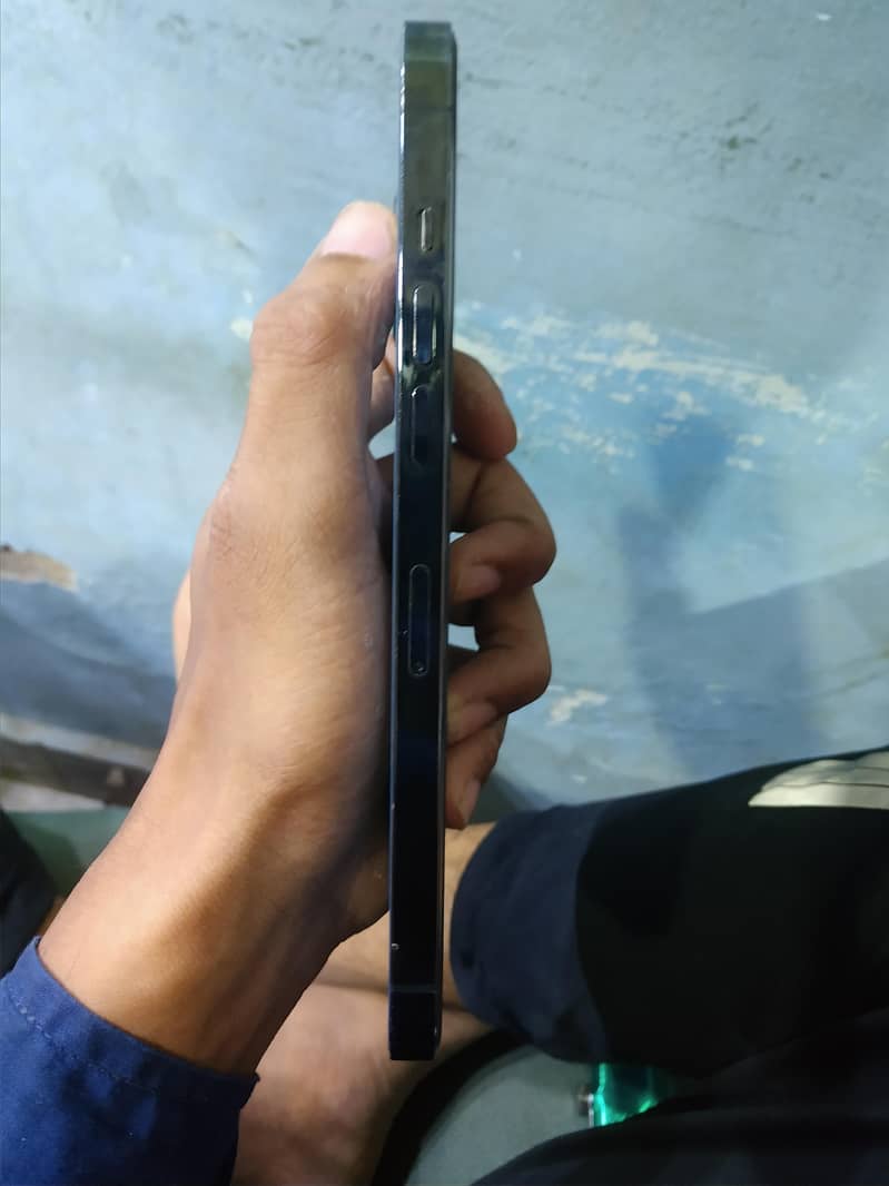 iphone 12 pro max 5