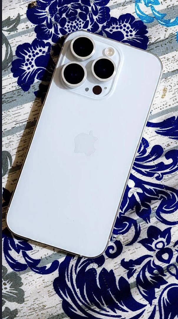 Apple iPhone 14 Pro 0