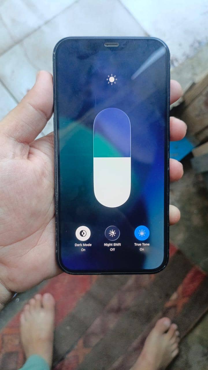 Apple iPhone 12 6