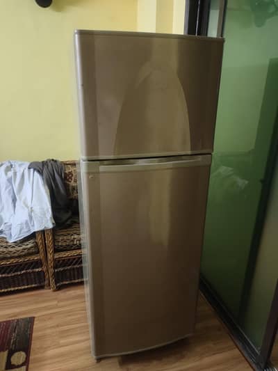 Dawlance  Refrigerator & Frizzier