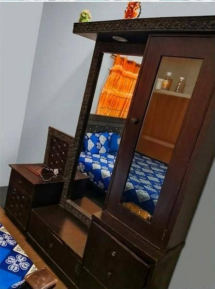 Bed, dressing table, 2 side tables 1