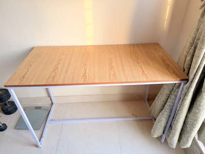 Wooden Top Metal Table & Executive Chair Combo
